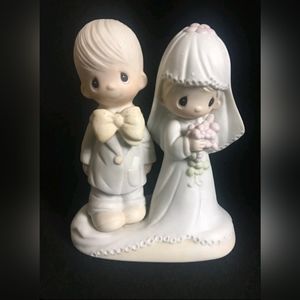 PRECIOUS MOMENTS "THE LORD BLESS U AND KEEP U" BRIDE AND GROOM 1979